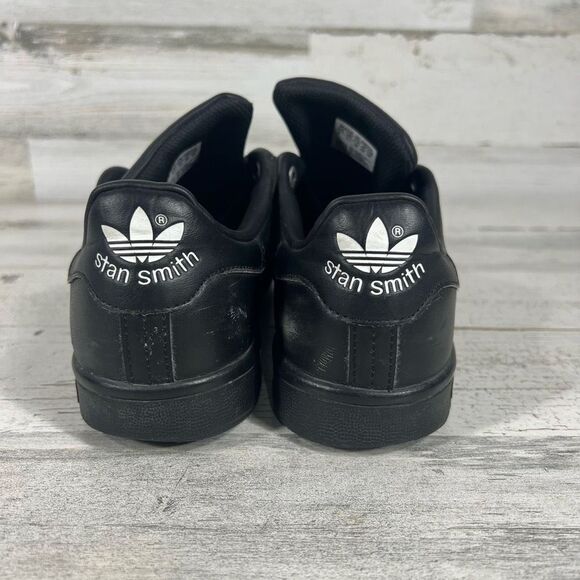 Adidas Originals Women's Stan‎ Smith Lace Up Low Top Sneakers Black 4 US - Picture 3 of 7